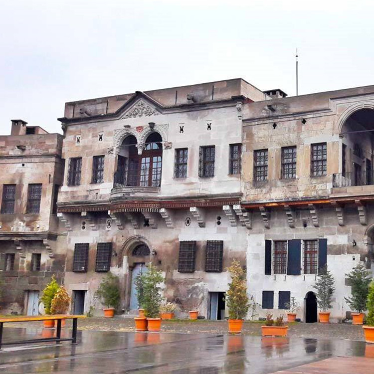 Emr Car Rental ile Kayseri’nin Tarihi Sokaklarına Yolculuk
